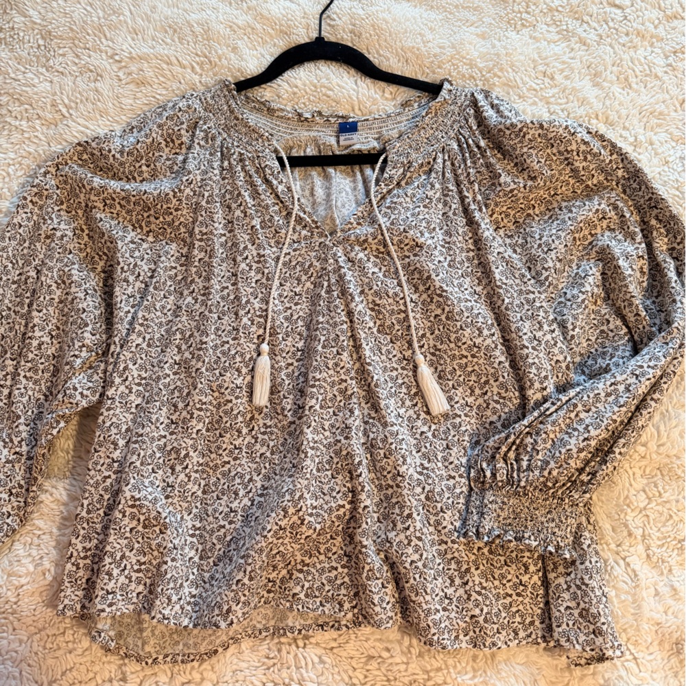 Old Navy Black and White Patterned Blouse